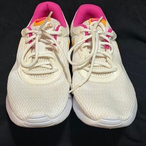 Nike women’s tanjin white and pink south beach